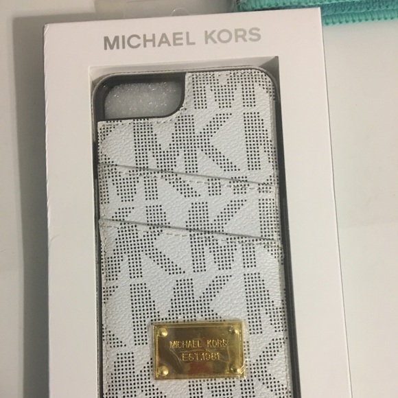 Case for IPhone - Picture 4 of 5